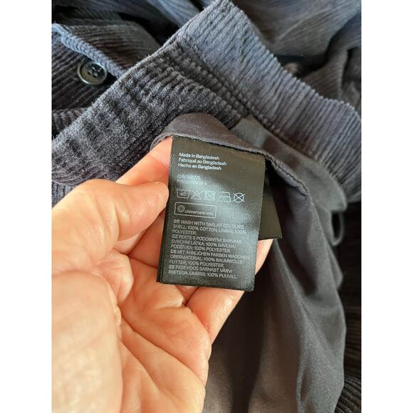 H&M Men's Black Corduroy Wide Ribbed Button Up Shacket/Jacket - Picture 7 of 9